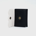 Cargue la imagen en el visor de la galería, WALLET MELANIE BLACK IVORY
