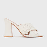 Cargue la imagen en el visor de la galería, BUTRICH COLLINS PUMP IVORY
