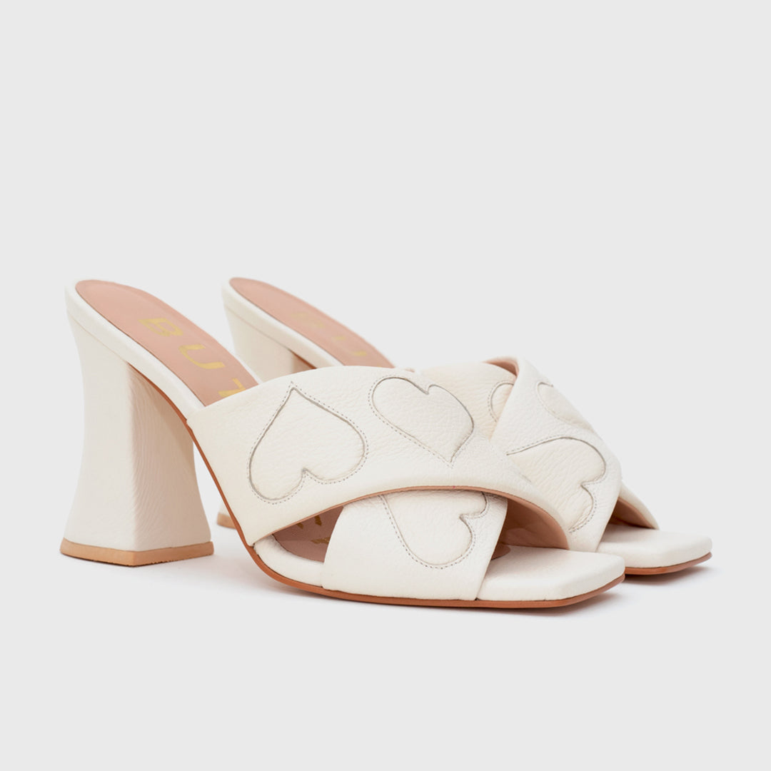 BUTRICH COLLINS PUMP IVORY