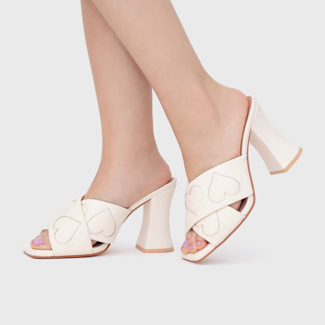 BUTRICH COLLINS PUMP IVORY